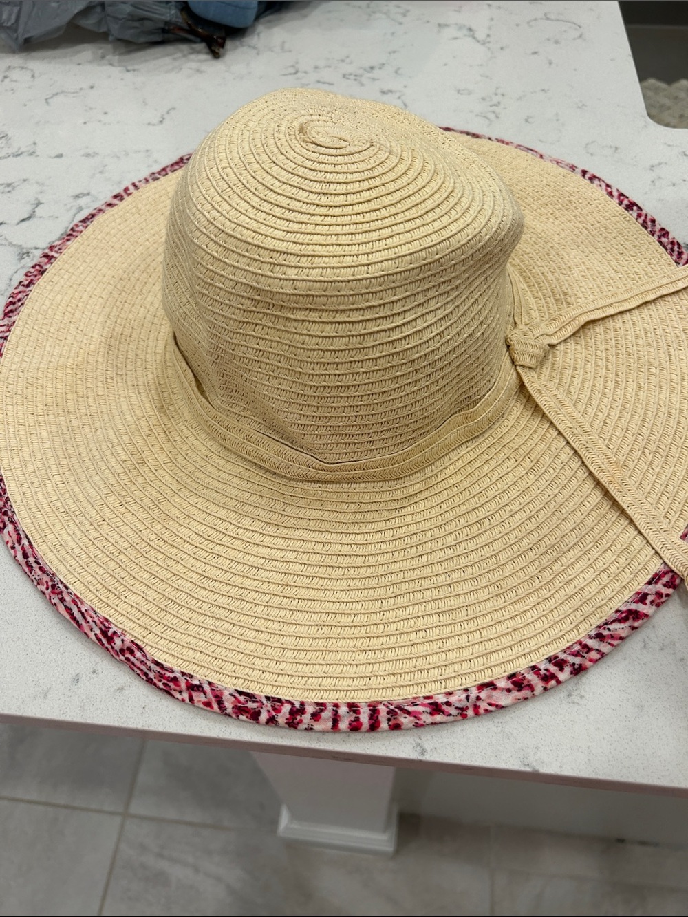 D&Y Beige Straw Sun Hat with Pink Trim